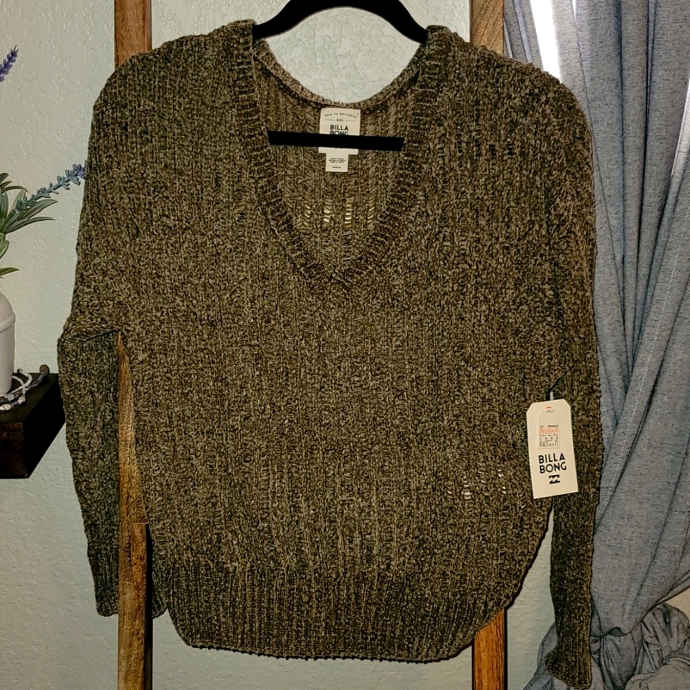 Billabong NWT Soft & Delicate knitted sweater sz Med